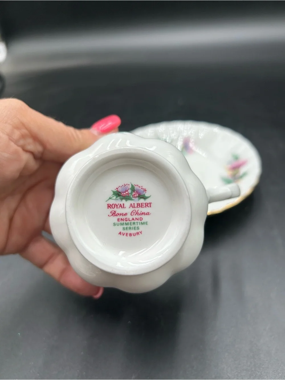 Royal Albert avebury bone China Teacup and Saucer - White Multicolor Flowers